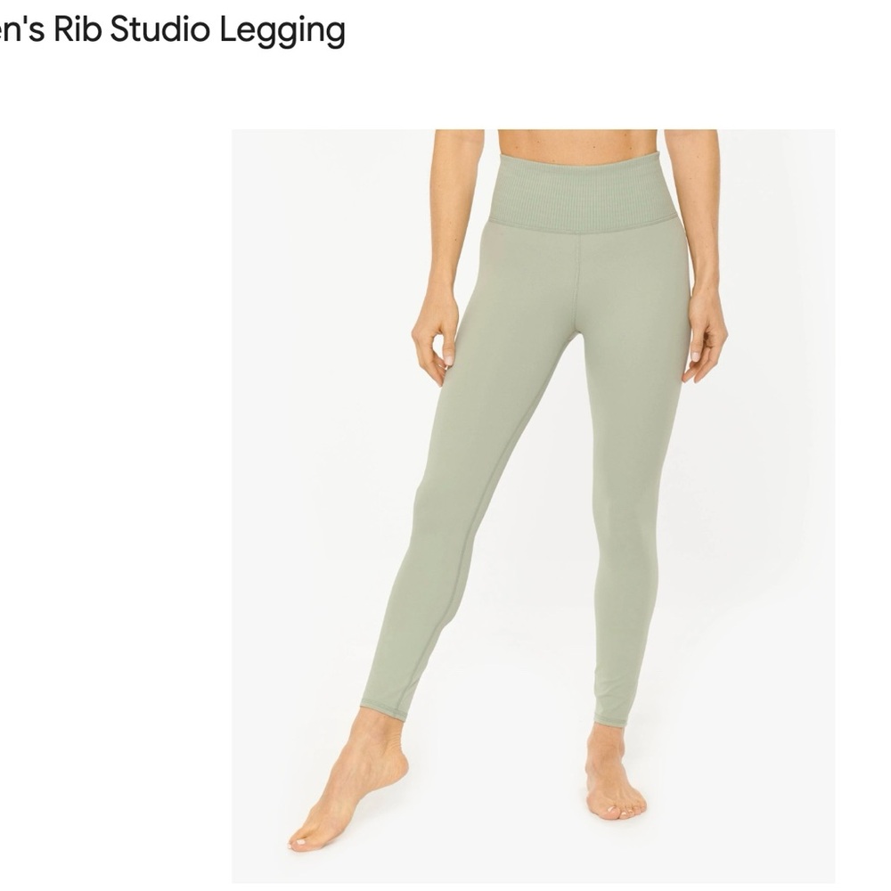Vuori Women's Rib Studio Legging - Sage Green